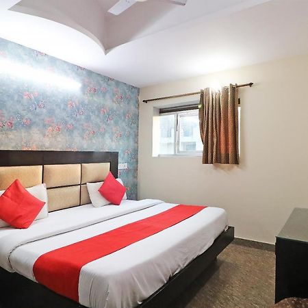 Hotel Westend Holiday Home 5 Mint From Nizamuddin Railway Station ニューデリー エクステリア 写真