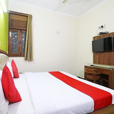 Hotel Westend Holiday Home 5 Mint From Nizamuddin Railway Station ニューデリー エクステリア 写真