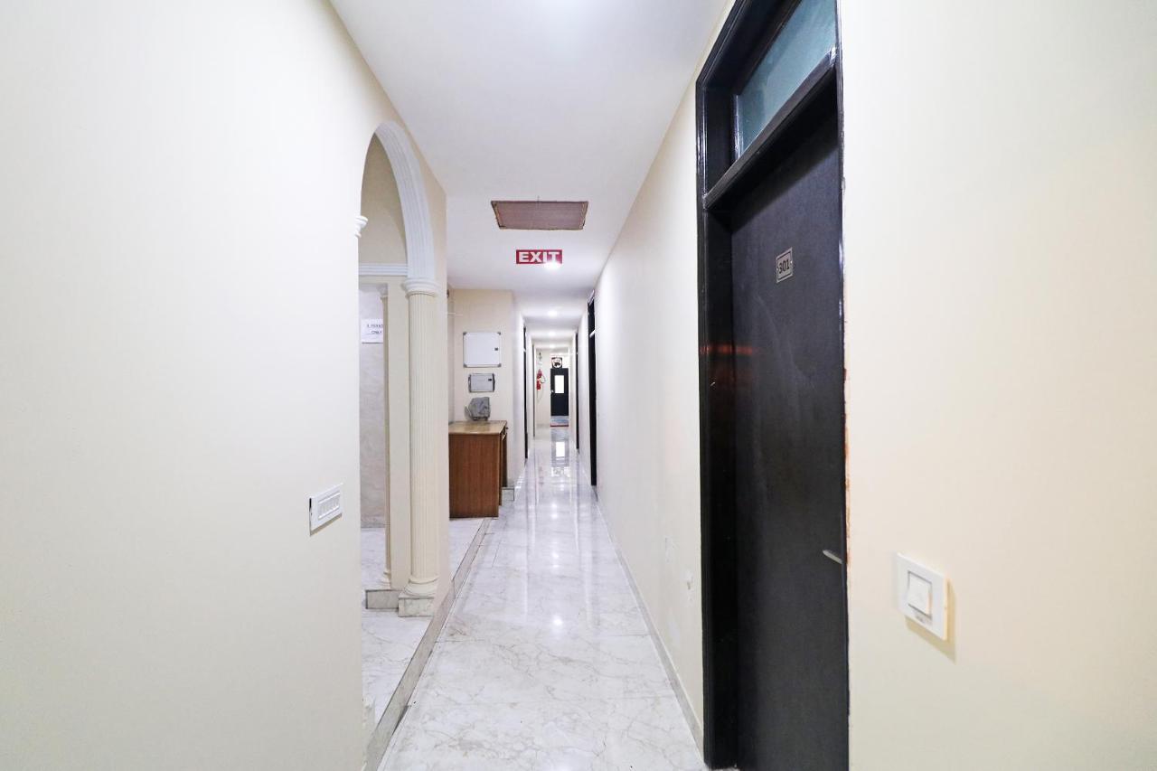 Hotel Westend Holiday Home 5 Mint From Nizamuddin Railway Station ニューデリー エクステリア 写真