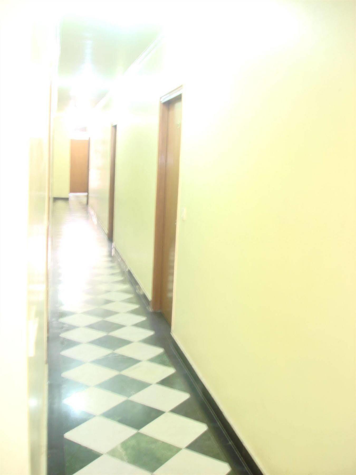 Hotel Westend Holiday Home 5 Mint From Nizamuddin Railway Station ニューデリー エクステリア 写真